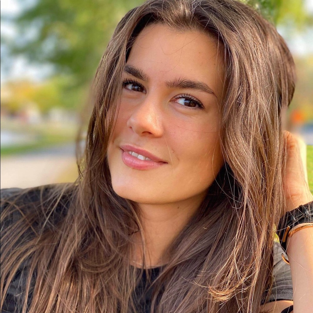 Meet your Posher, Teodora